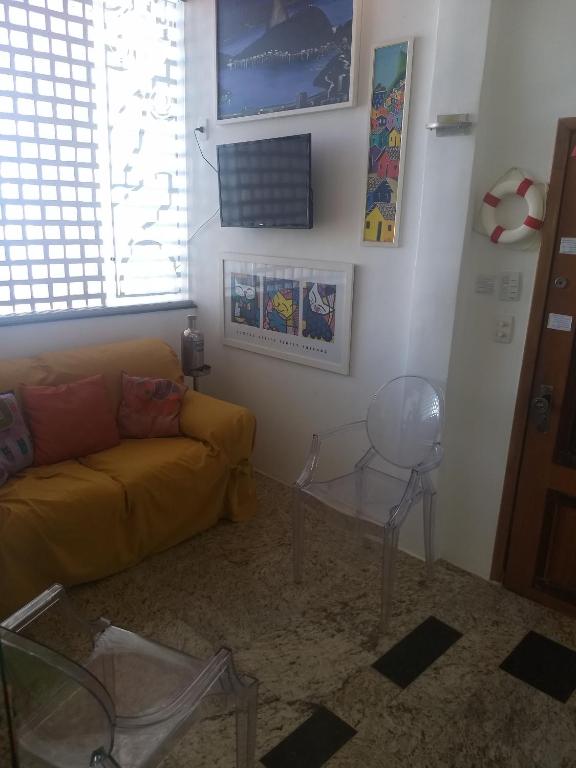  Apto Copacabana com 2 Suítes