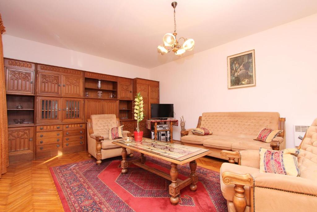 Telewizja i/lub zestaw kina domowego w obiekcie Apartment Clementina