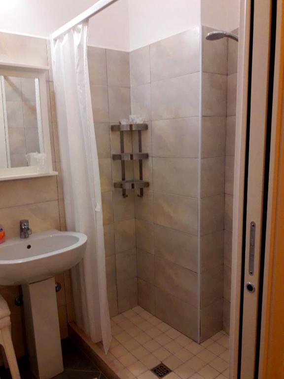 A bathroom at Hotel Imperiale