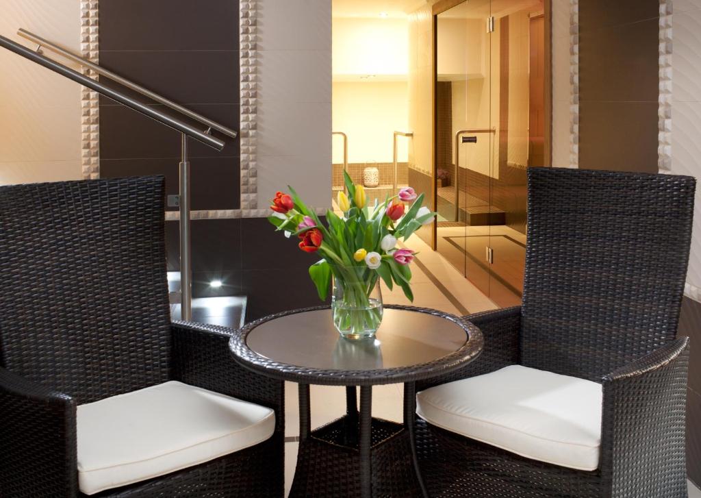 Posezení v ubytování Hotel Excelsior
