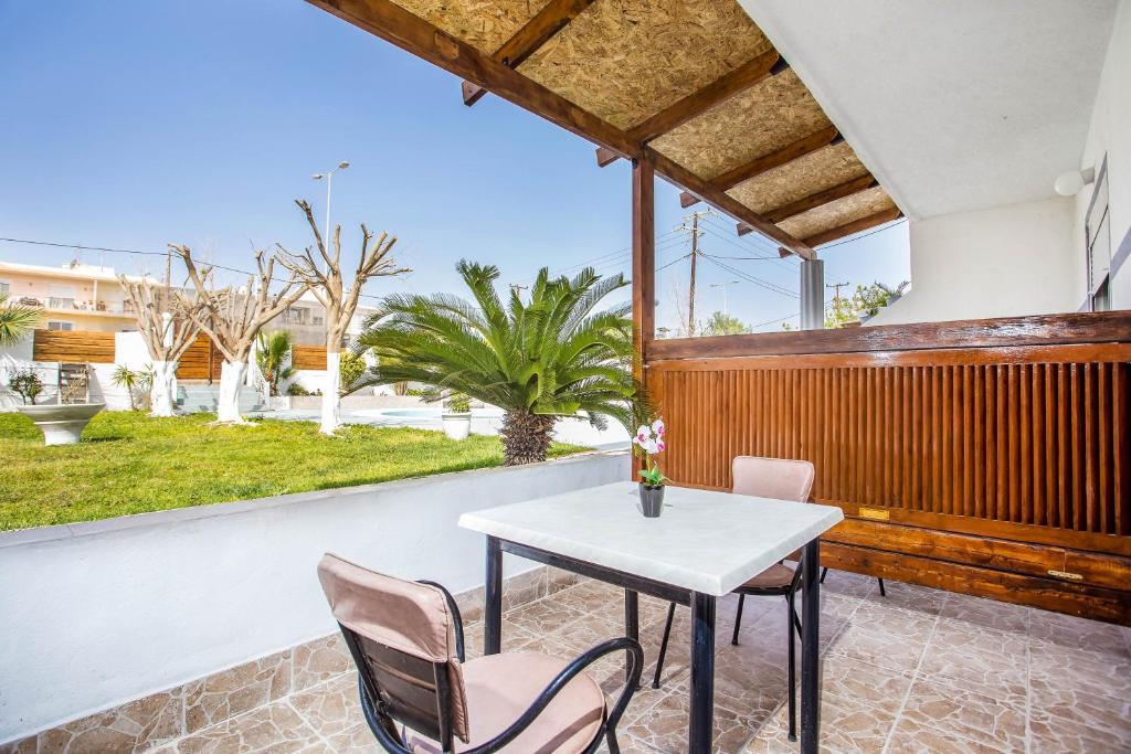 Balkón nebo terasa v ubytování Toulas Studios & Apts No2