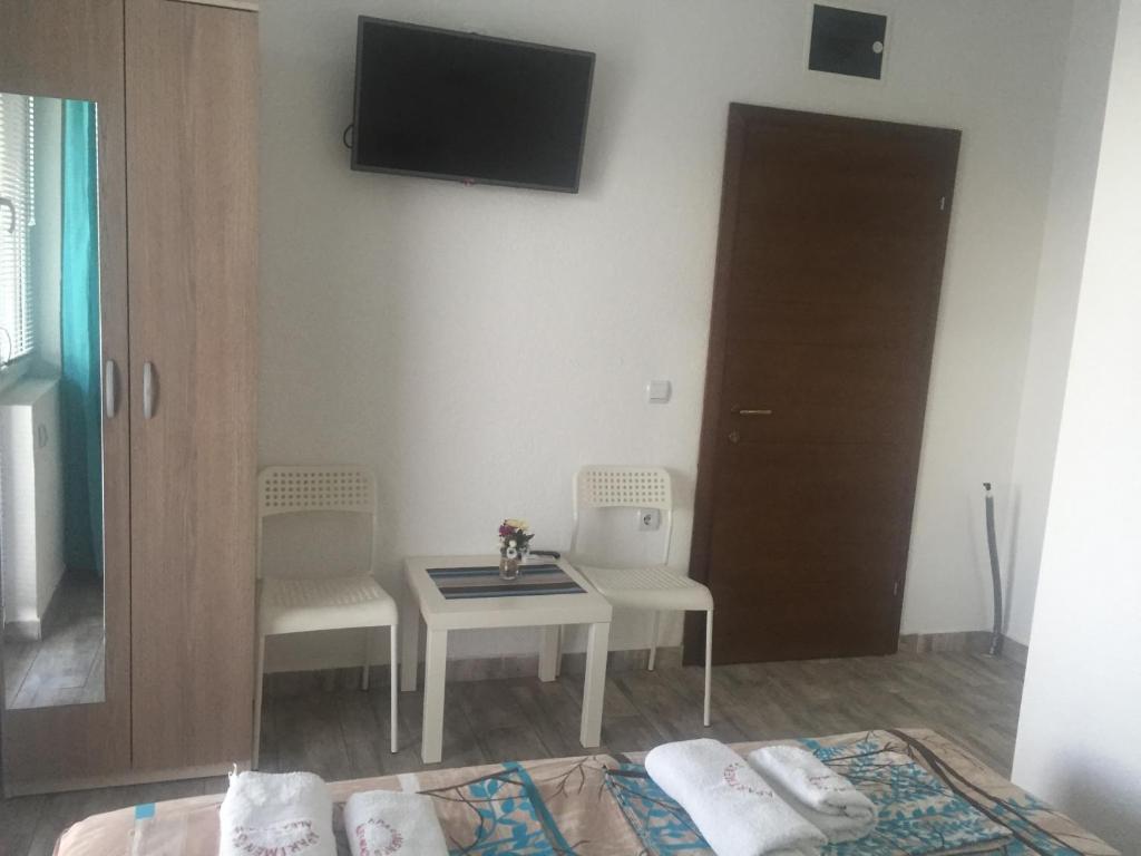 Apartmani Alex Beach - Estudio Con Balcón