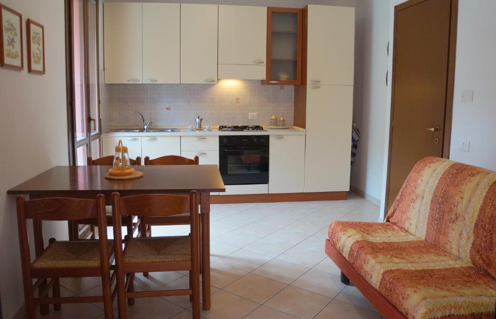 Kuchnia lub aneks kuchenny w obiekcie Residence Corallo