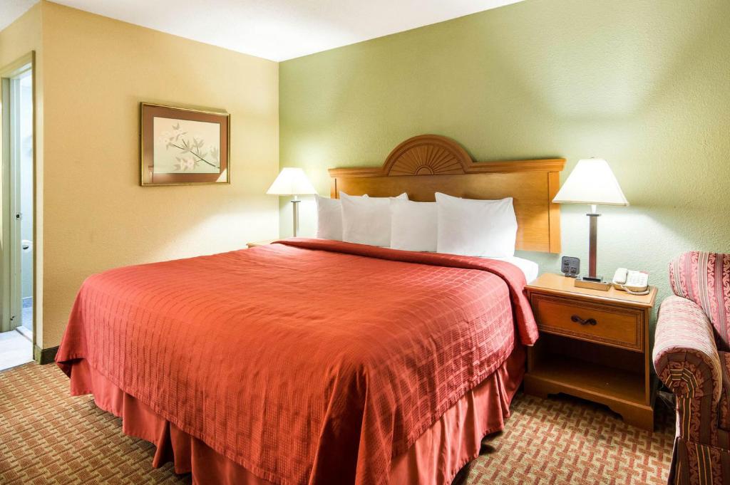 Quality Inn South Hill I-85 - King Room - No Fumadores
