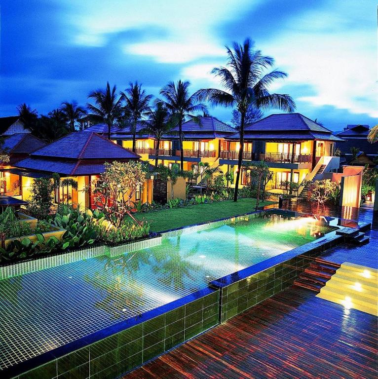 Bazén v ubytování Chongfah Resort Khao Lak - SHA Extra Plus nebo v jeho okolí