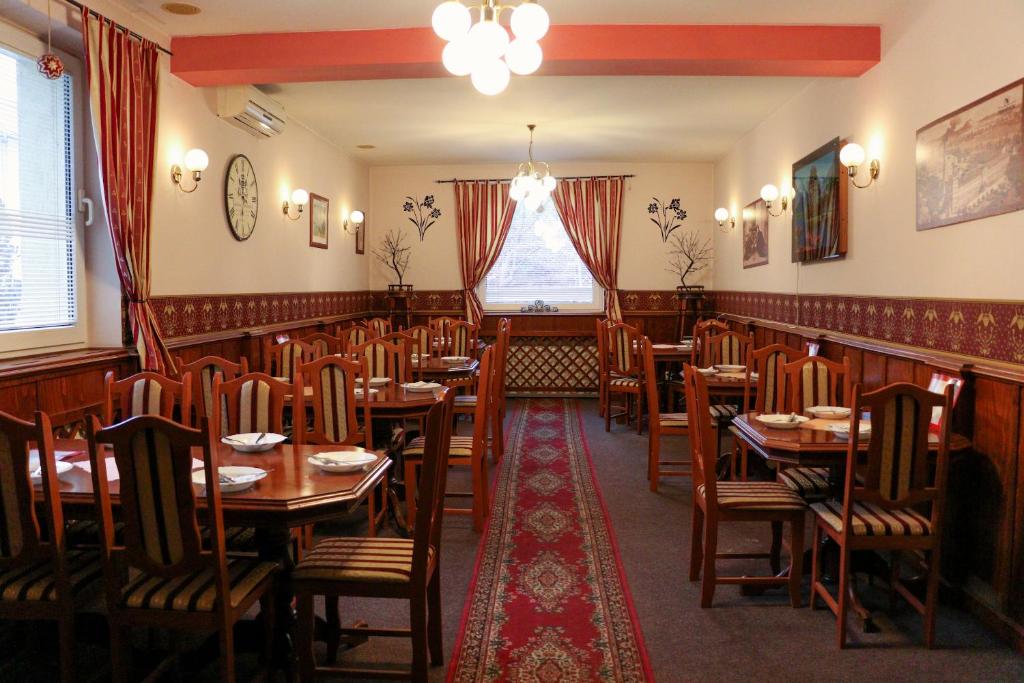 Restoran atau tempat lain untuk makan di Penzión Grand