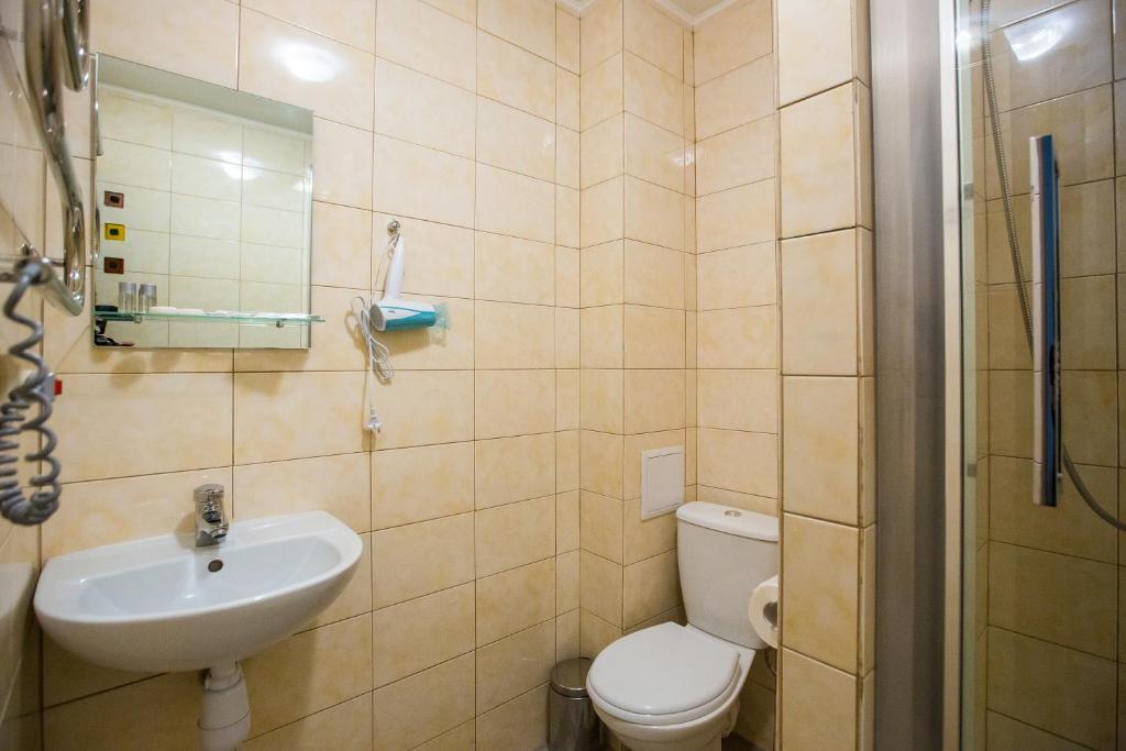 Ванна кімната в Blum Hotel