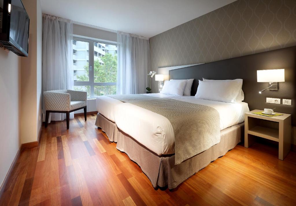 Exe Zaragoza WTC - Resim 9