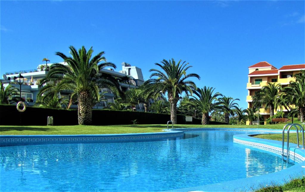 The swimming pool at or close to Terraza vista océano La Quinta