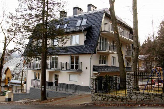 Budova, v ktorej sa apartmán nachádza