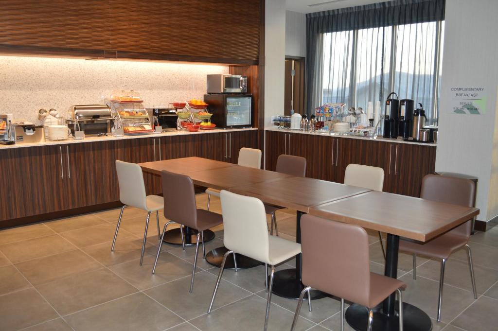 Wingate by Wyndham Kamloops - Resim 43