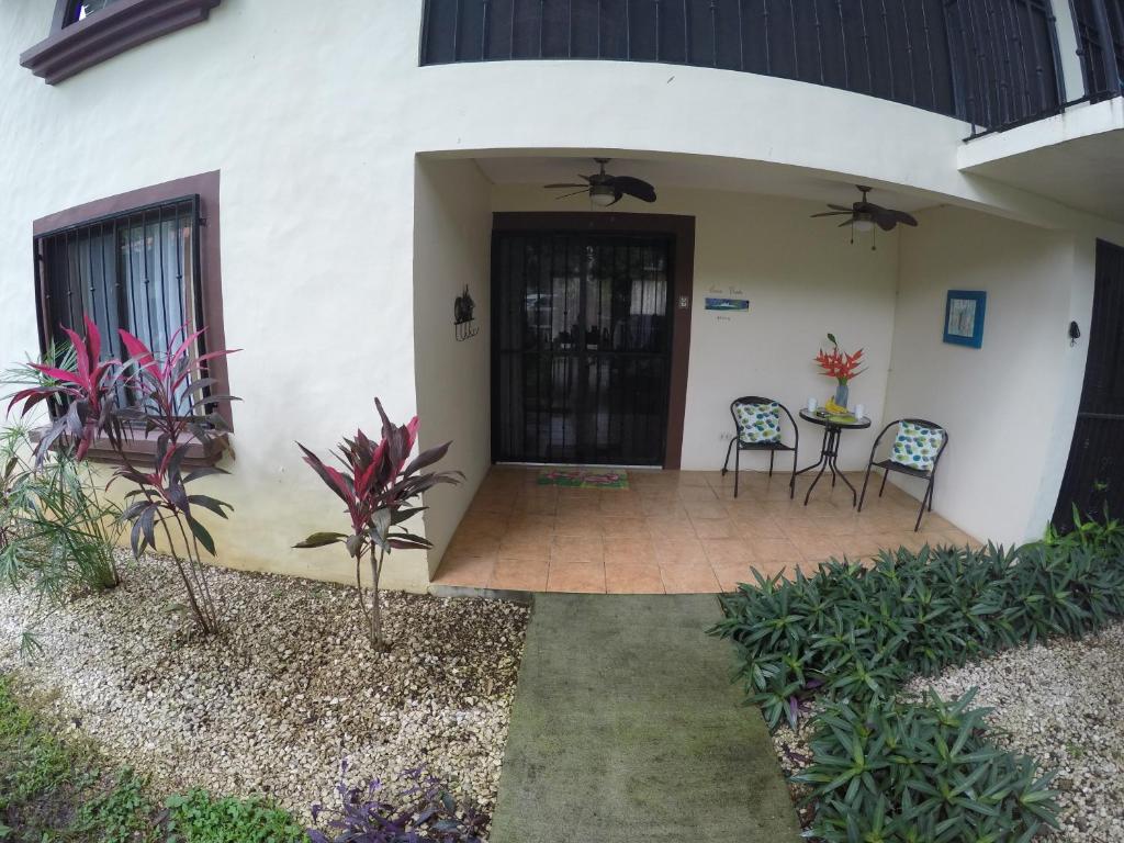 Patio nebo venkovní prostory v ubytování Coco Beach Home