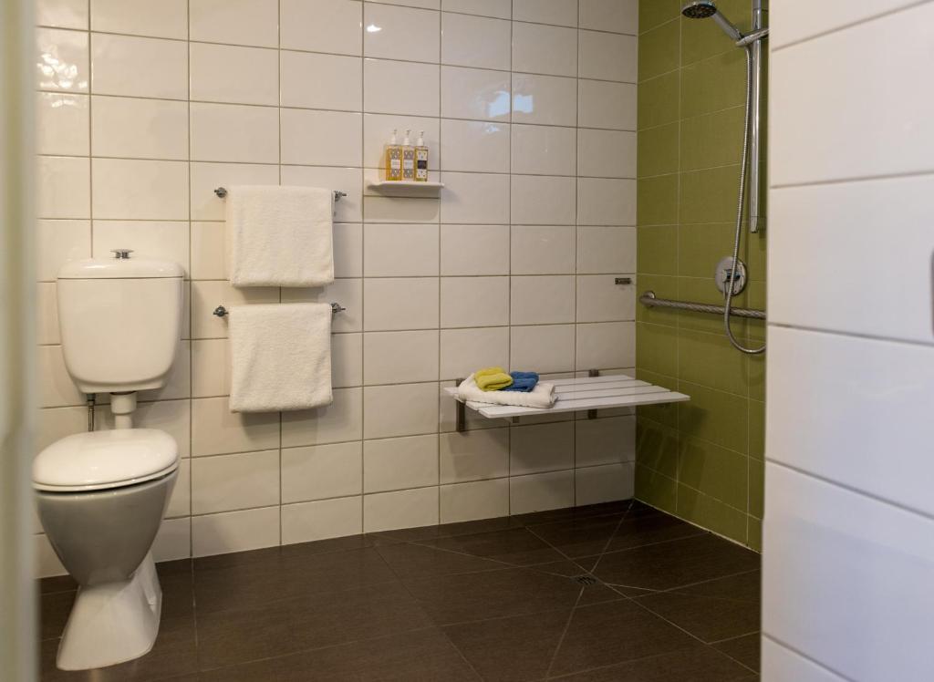 Navigate Seaside Hotel & Apartments