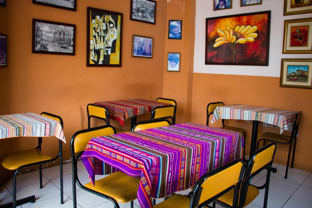 Posezení v ubytování Dreamkapture Hostel close to the airport and bus terminal