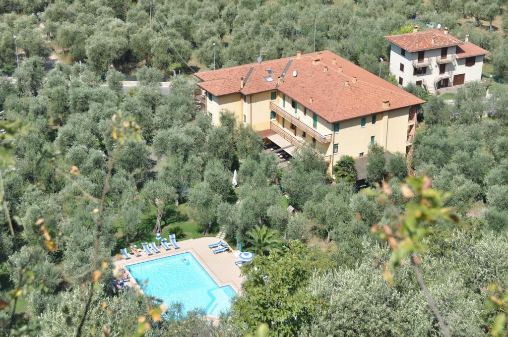 Bazén v ubytování Hotel Casa Chincarini nebo v jeho okolí