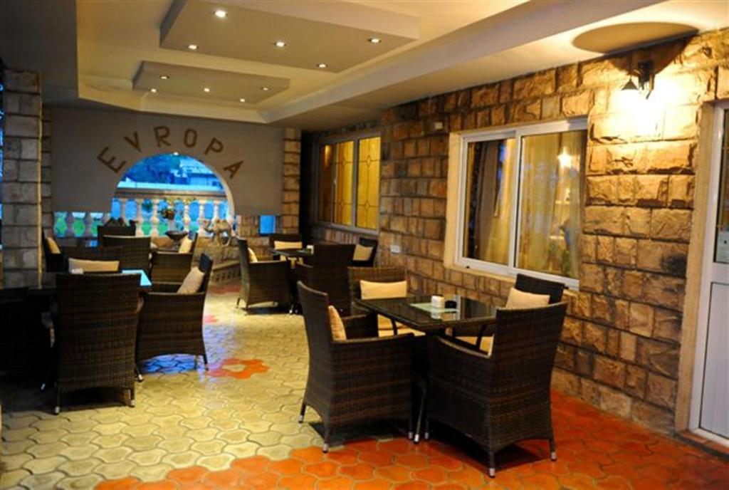 Ruang duduk di Hotel Evropa