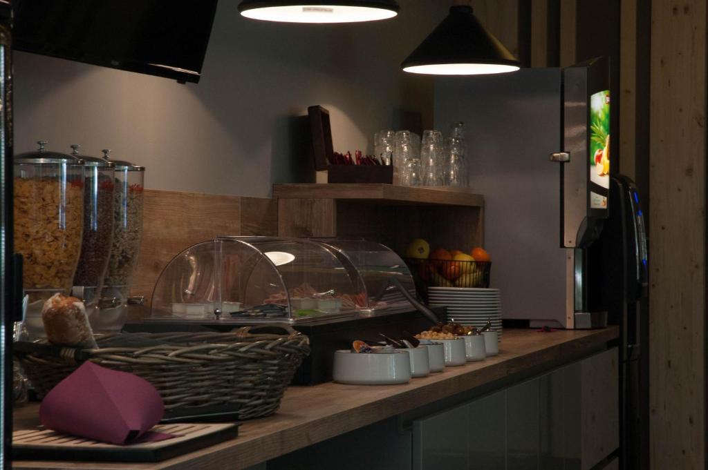 Lagrange Aparthotel Montpellier Millénaire - Resim 15