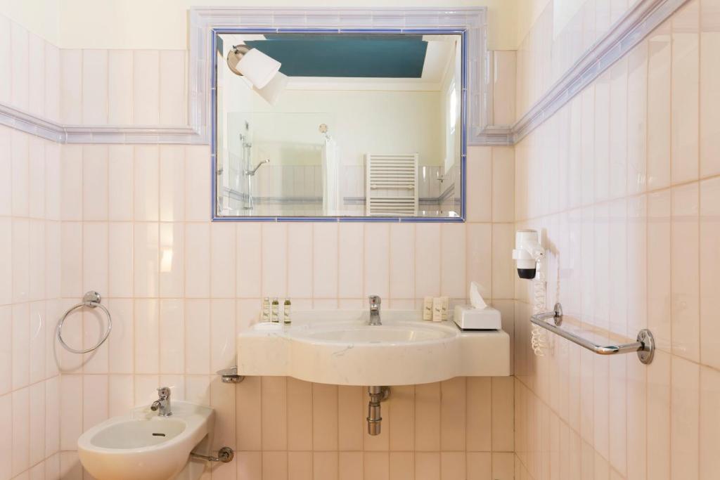 Koupelna v ubytování Hotel Ponte di Rialto