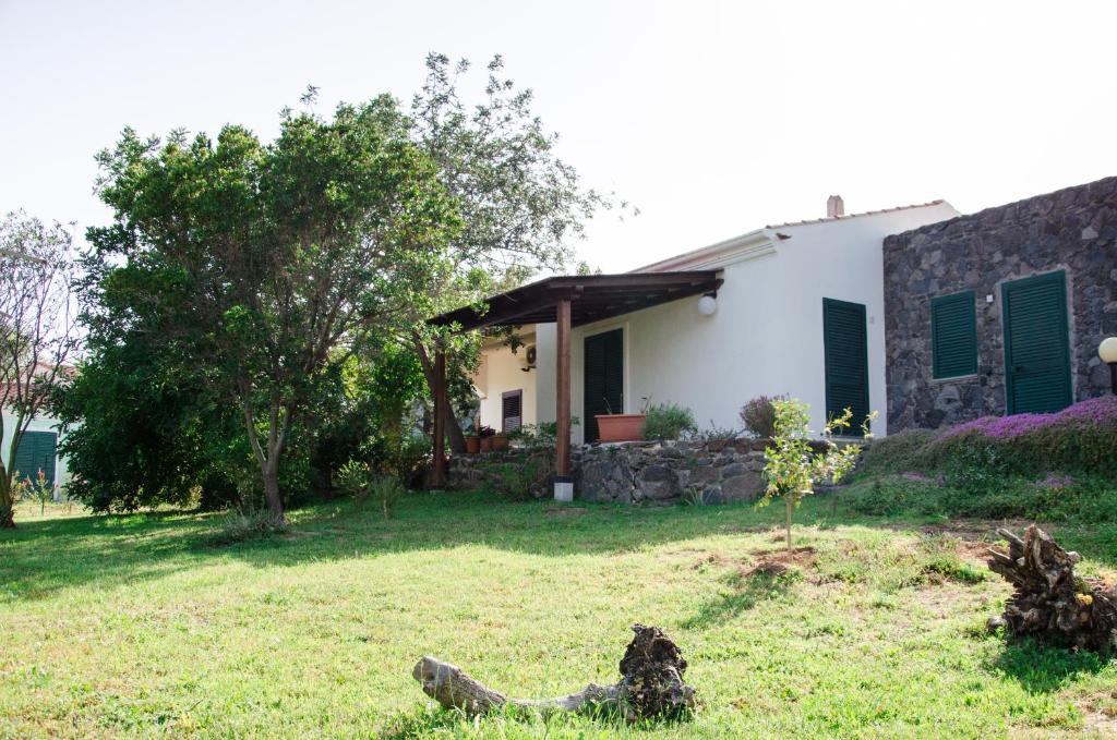 Ogród w obiekcie Residence Cort'e Accas