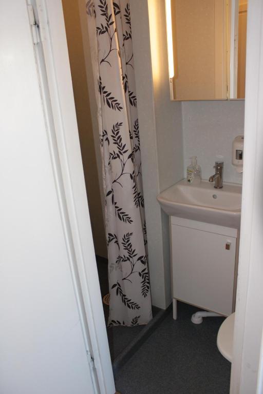 Koupelna v ubytování Hotell Björnidet