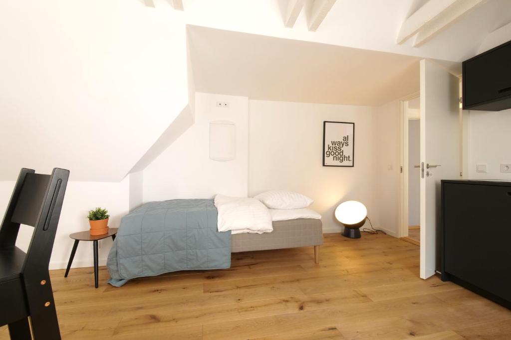 TV a/nebo společenská místnost v ubytování Rent A Place 1 - 4