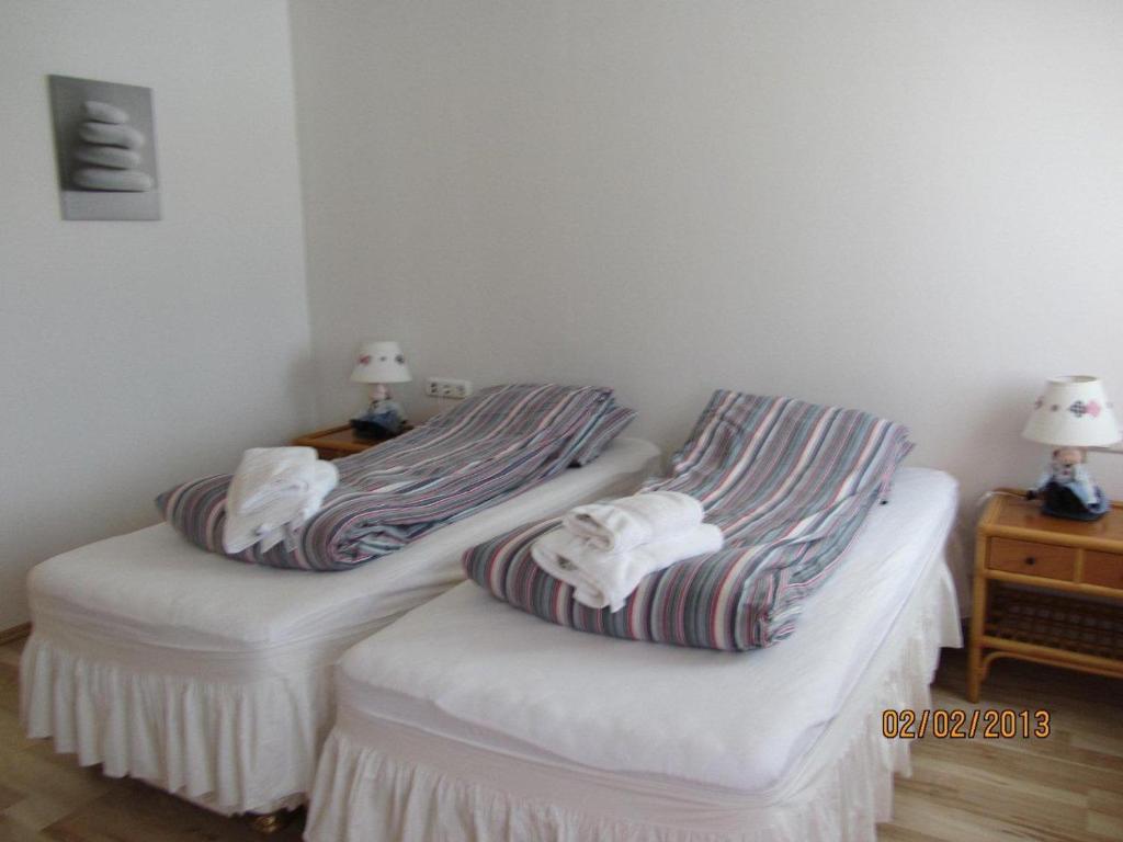 Postel nebo postele na pokoji v ubytování Guesthouse Storu-Laugar