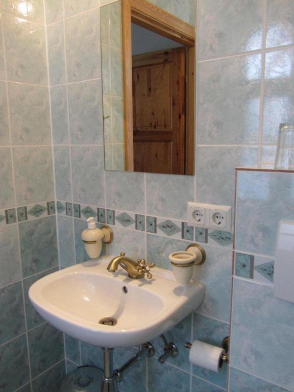 Koupelna v ubytování Guesthouse Storu-Laugar