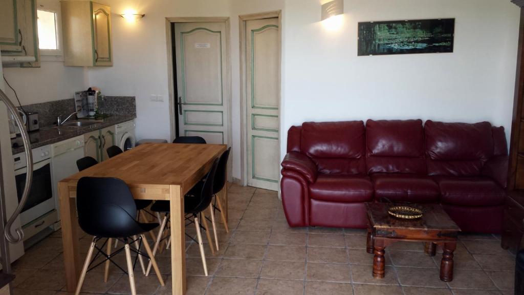 Kuchyň nebo kuchyňský kout v ubytování Residence ISULA DI I CORSI