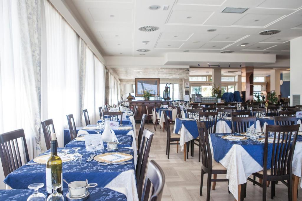 Restaurace v ubytování Hotel San Francisco Spiaggia