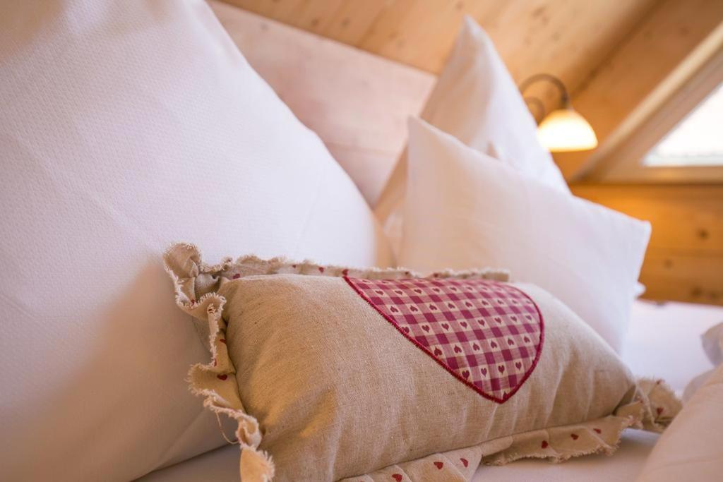 Postel nebo postele na pokoji v ubytování Hotel Gasthof zur Post