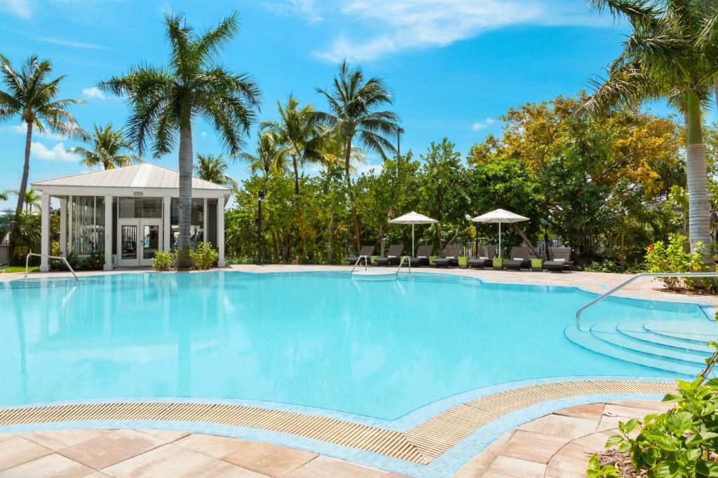 Bazén v ubytování Blue Flamingo Resort Key West nebo v jeho okolí
