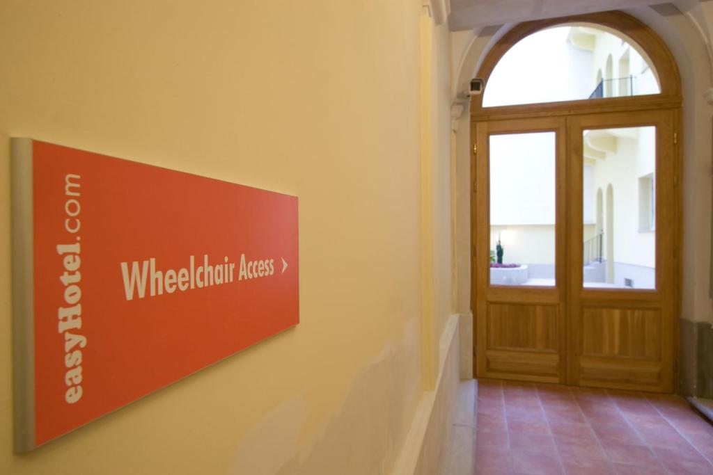 easyHotel Budapest Oktogon - Resim 41