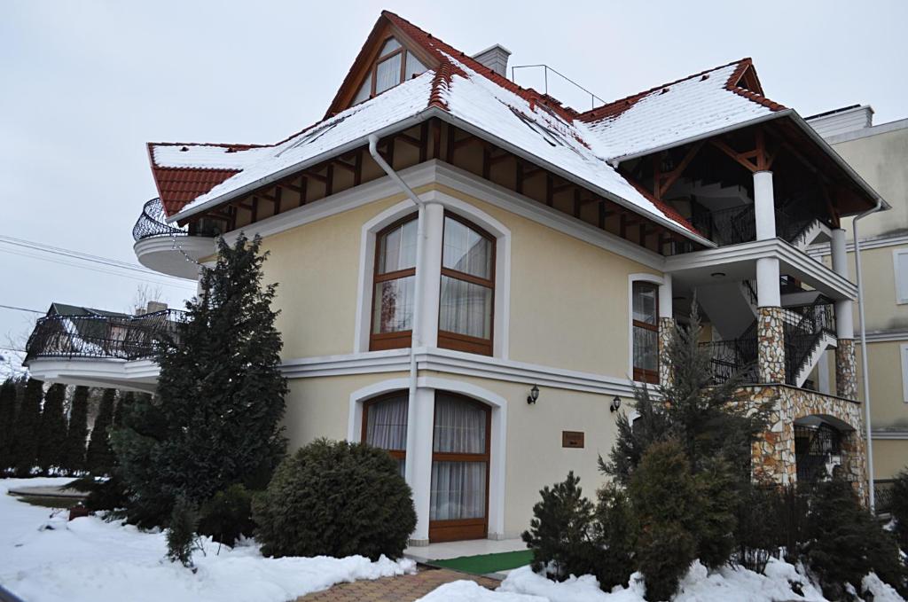 Budova, v ktorej sa apartmán nachádza