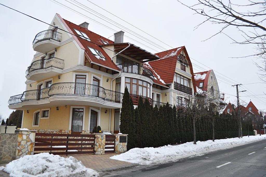 Budova, v ktorej sa apartmán nachádza