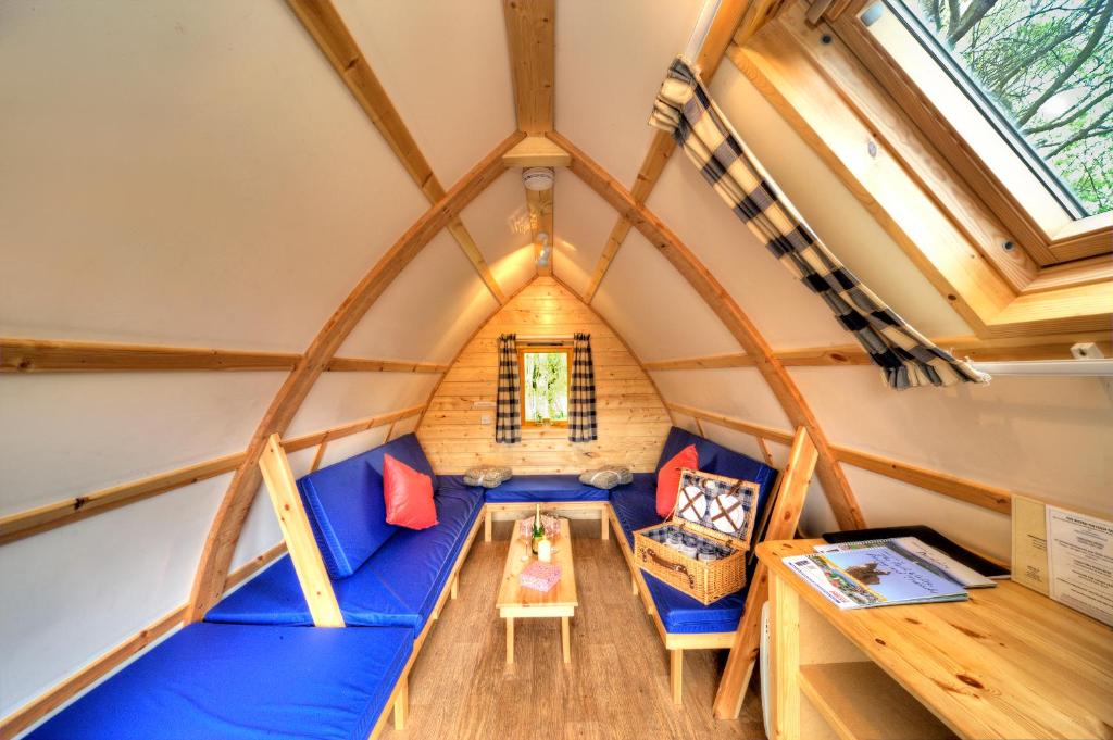 Posezení v ubytování LOCH TAY HIGHLAND LODGES and GLAMPING PARK
