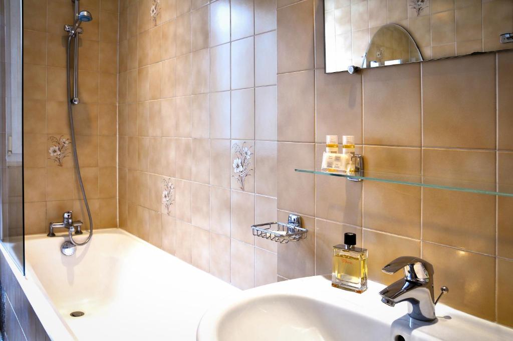 Hotel Eden Montmartre - Resim 35