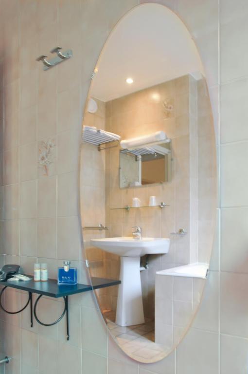 Hotel Eden Montmartre - Resim 6