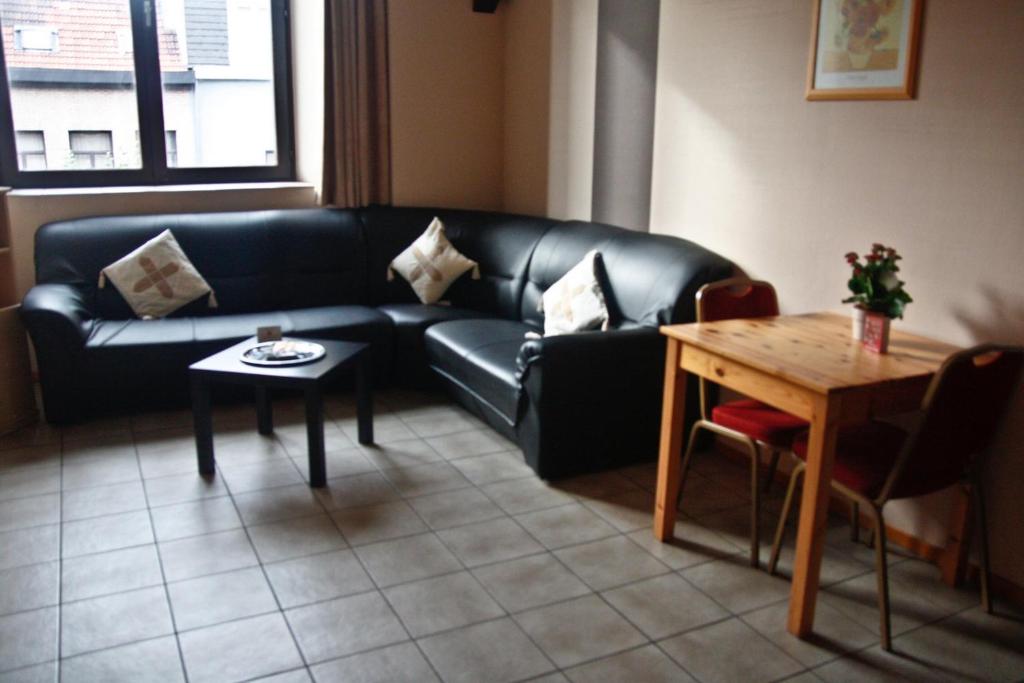 Condo Gardens Antwerp - 大型工作室