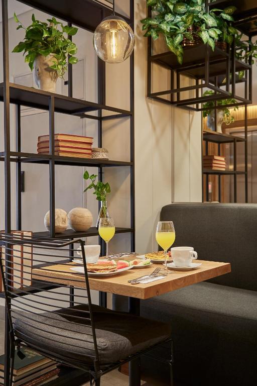 Posezení v ubytování 14 Urban Hotel