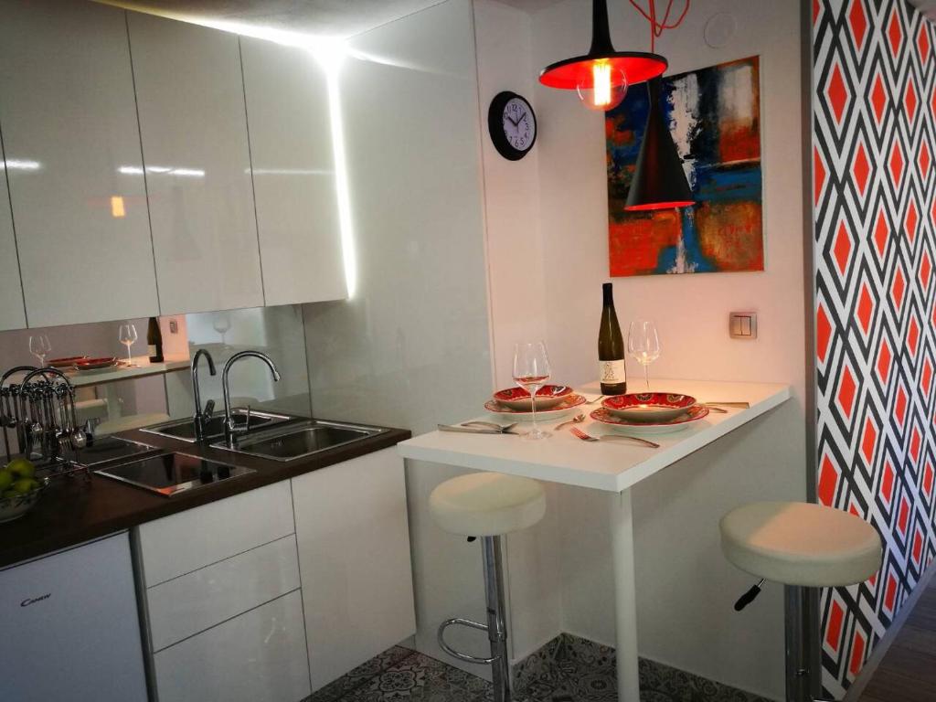 Kuchyň nebo kuchyňský kout v ubytování Cres Studio Till Apartment