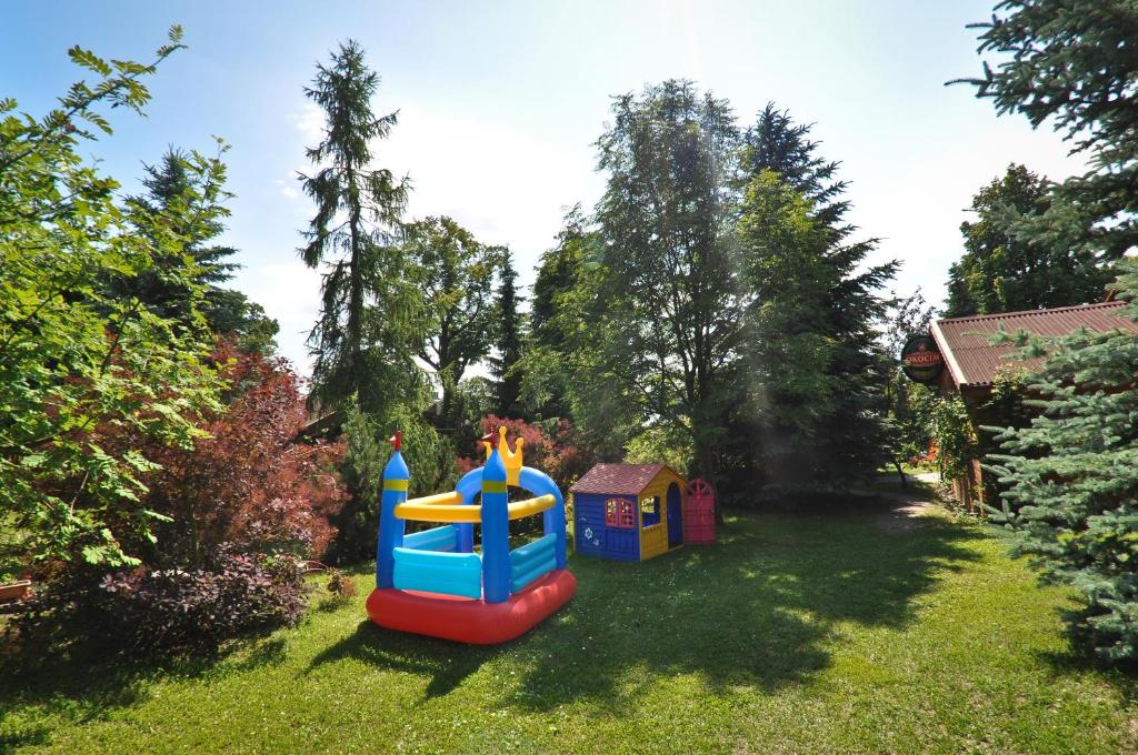 Herní místnost nebo prostor pro děti v ubytování Camping KamA