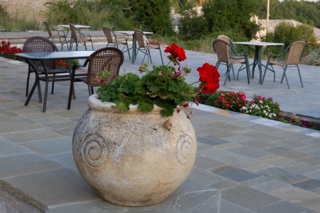 Mynd úr myndasafni af Hotel Monodendri í Monodendri