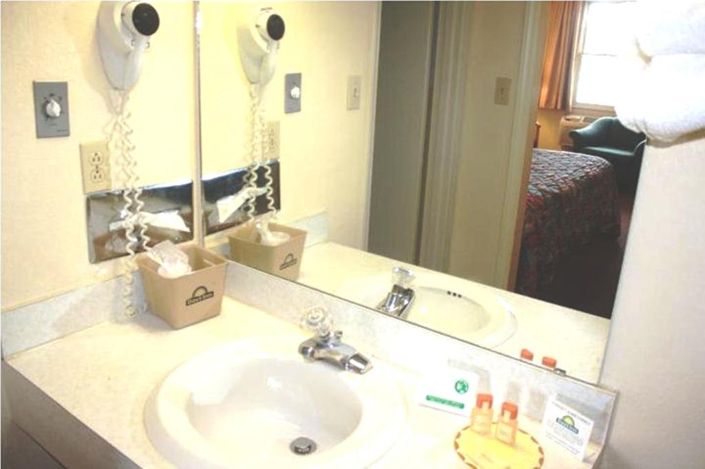 Days Inn by Wyndham Lincolnton - Camera Queen - Non Fumatori