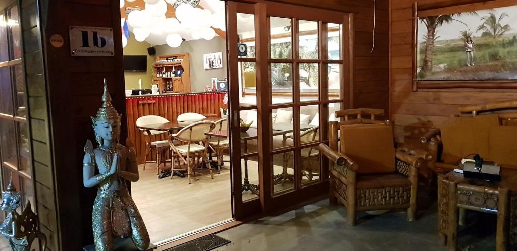 Restaurace v ubytování Het Filipijns Slaaphuisje