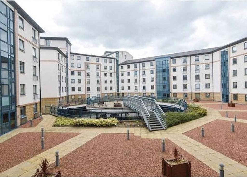 Riverside Apartments by Edinburgh City Apartments