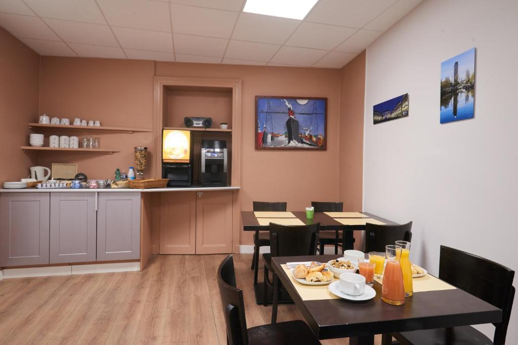 Hotel Le Petit Duquesne - Resim 14