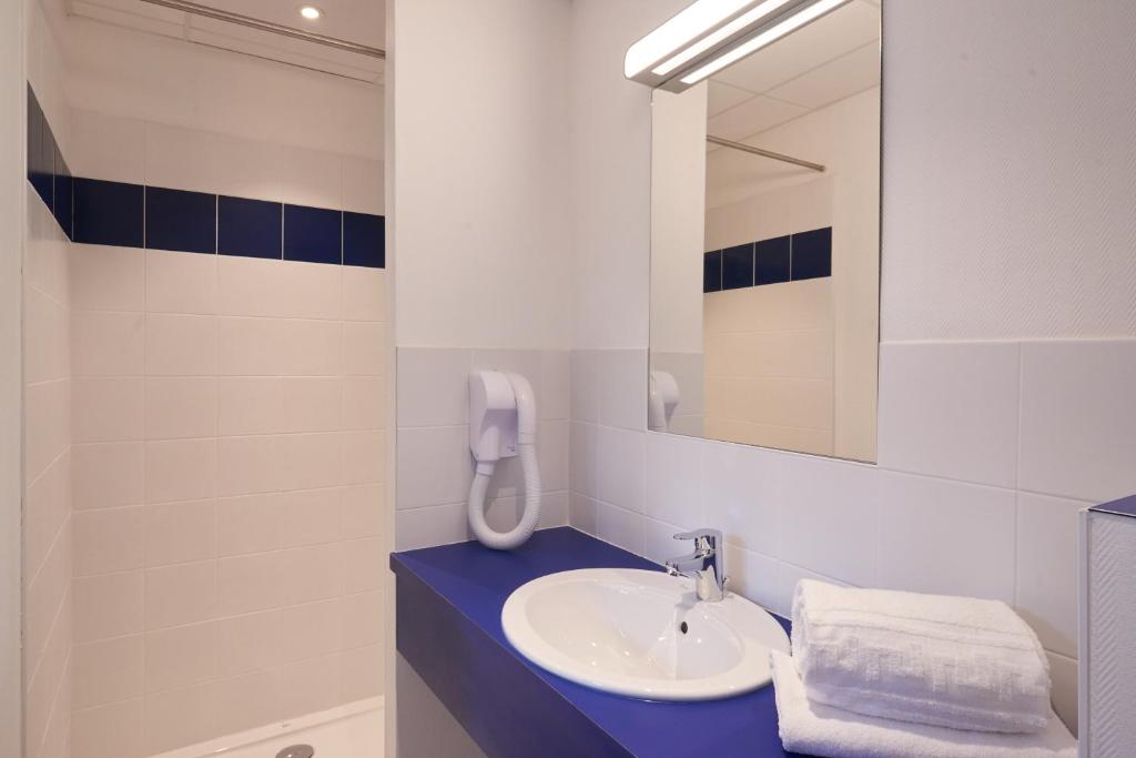 Hotel Le Petit Duquesne - Resim 17