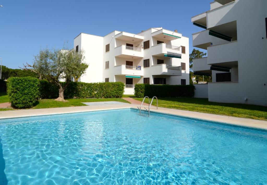 Bazén v ubytování CALA MONTGO - apartamentos nebo v jeho okolí