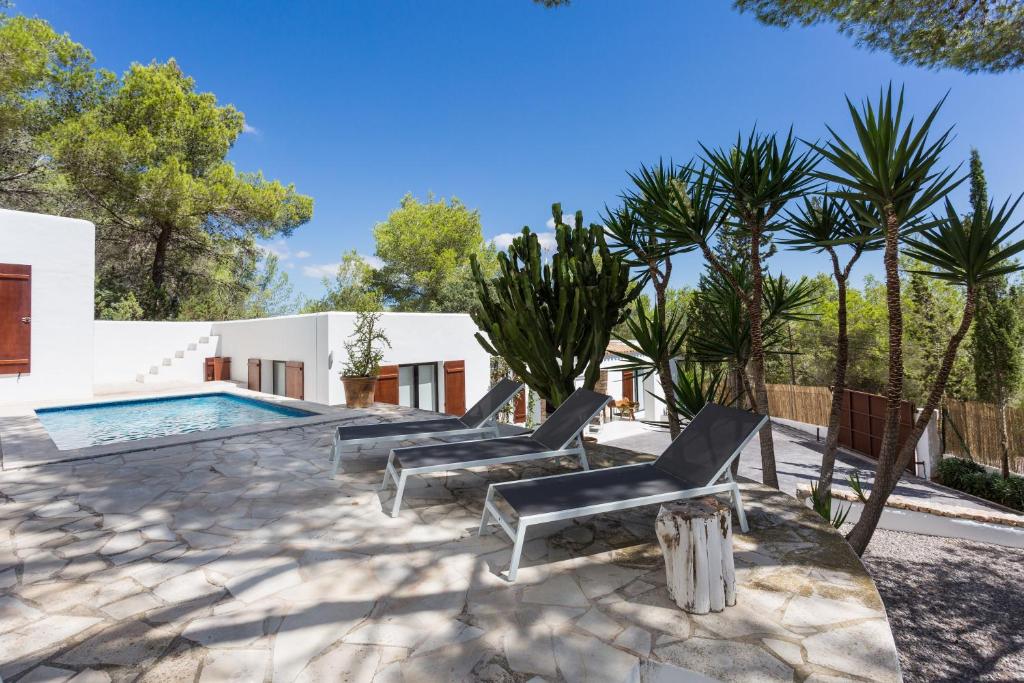VILLA CAN MASS Architect Country Villa, Sant Rafel de sa Creu ...