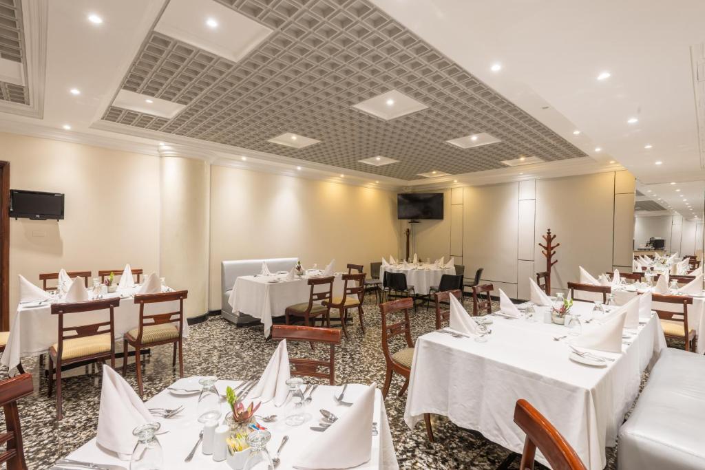 Restaurace v ubytování Hotel Dann Av. 19